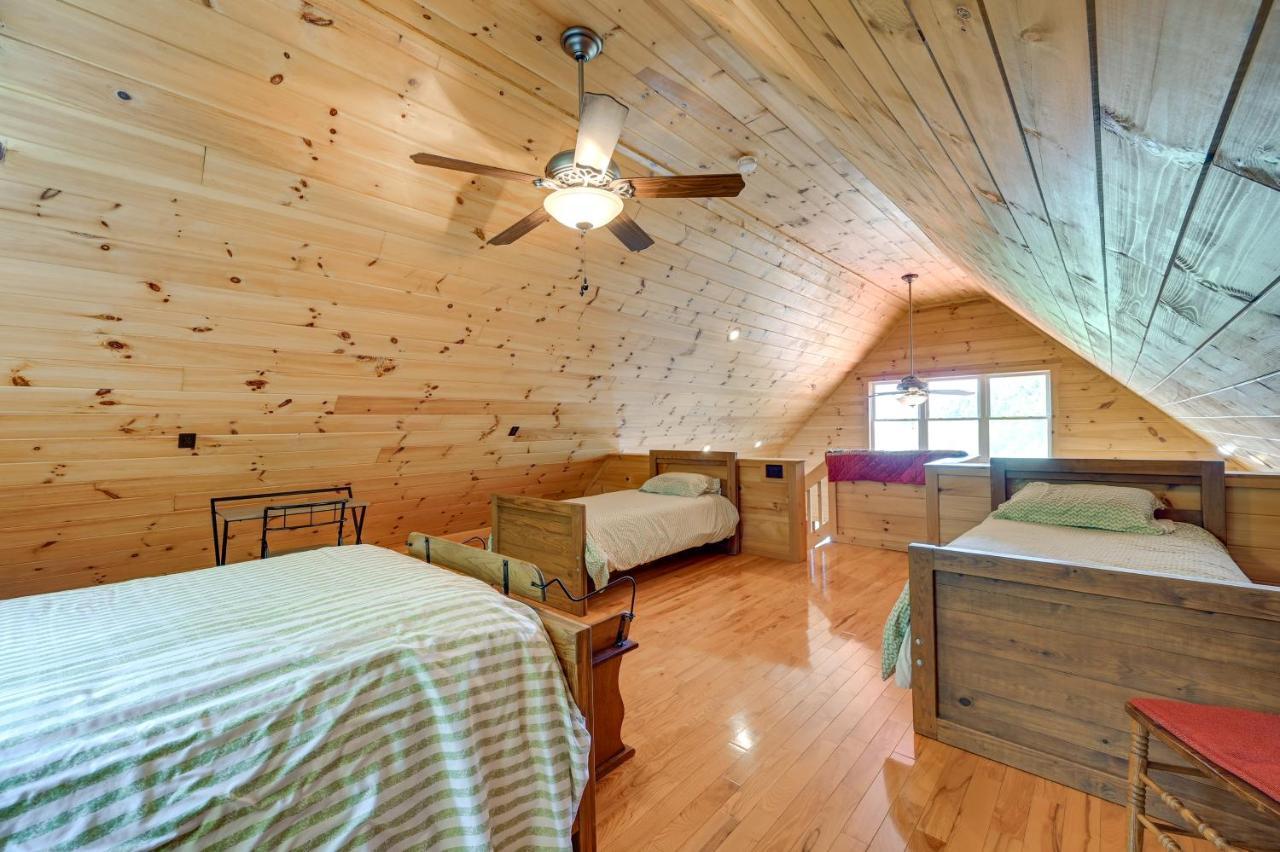 Warm And Cozy Cabin With Deck On Top Of The Blue Ridge Fancy Gap 외부 사진