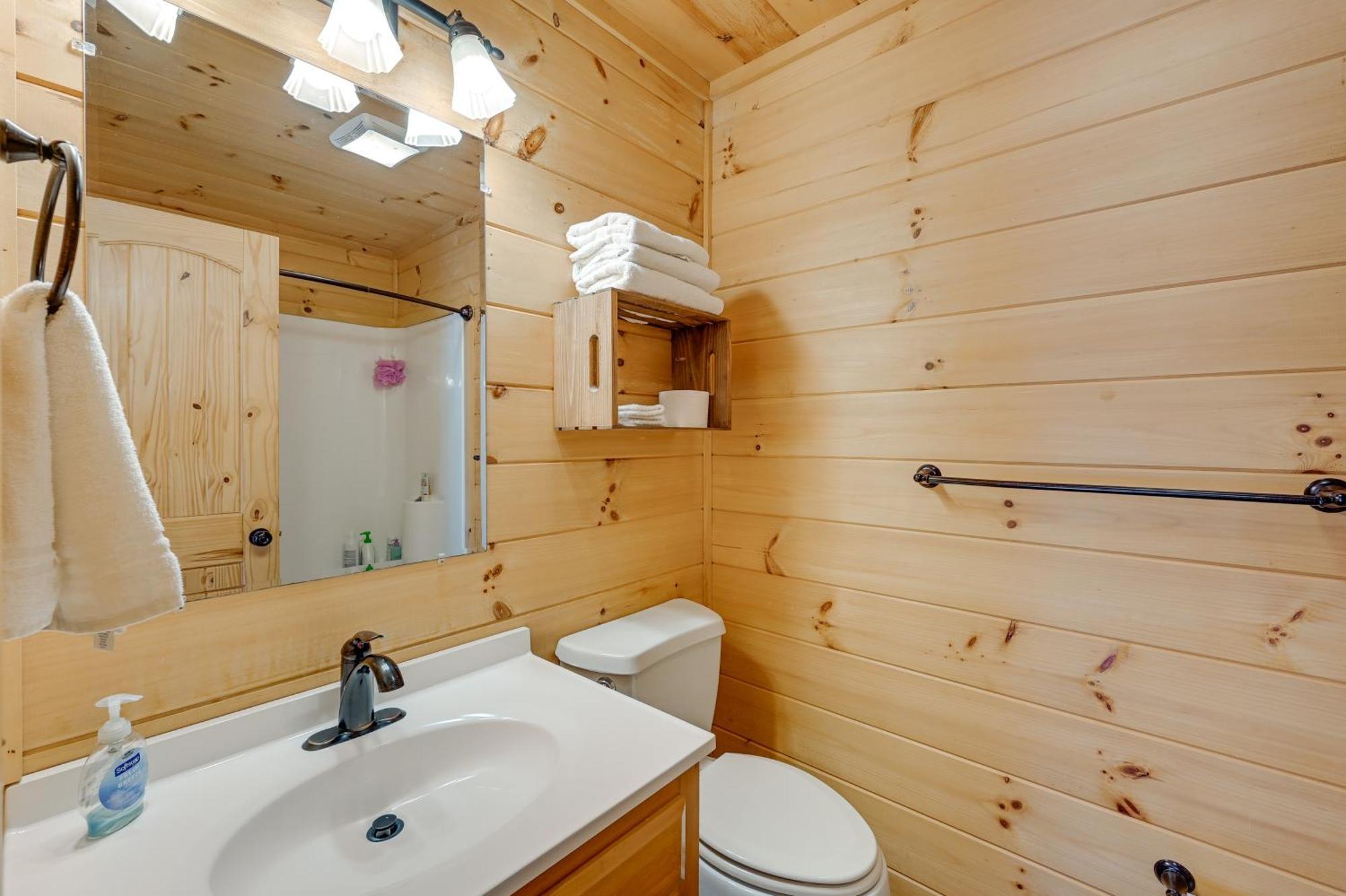 Warm And Cozy Cabin With Deck On Top Of The Blue Ridge Fancy Gap 외부 사진