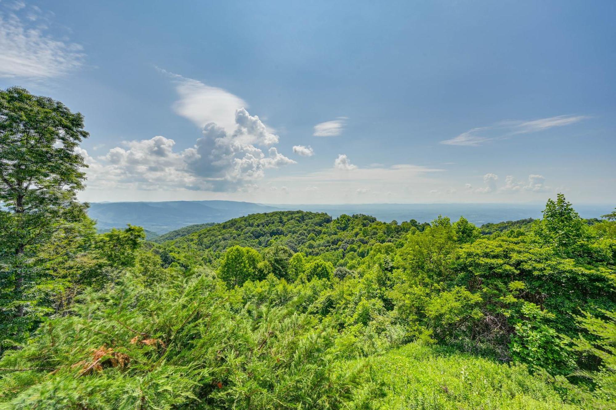 Warm And Cozy Cabin With Deck On Top Of The Blue Ridge Fancy Gap 외부 사진